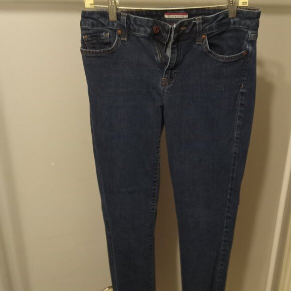 Ladies Tommy Hilfiger straight leg jeans size 6R in great condition - Picture 1 of 3